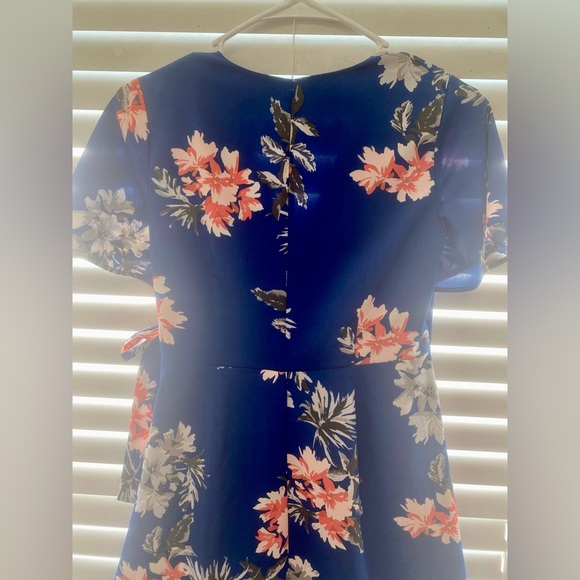 Banana Republic Blue Floral Print Flirty Wrap Midi Dress - Picture 7 of 9